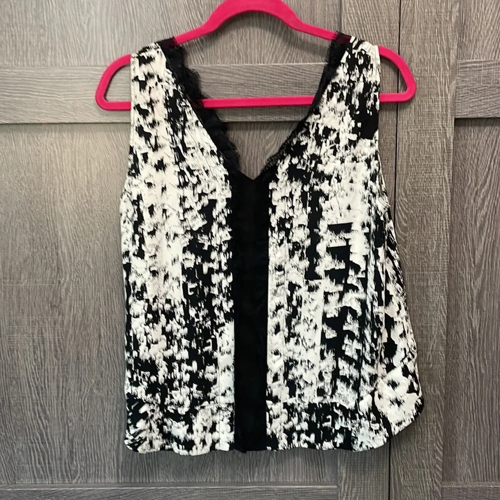 BCBG like new abstract tank with lace - Picture 2 of 6